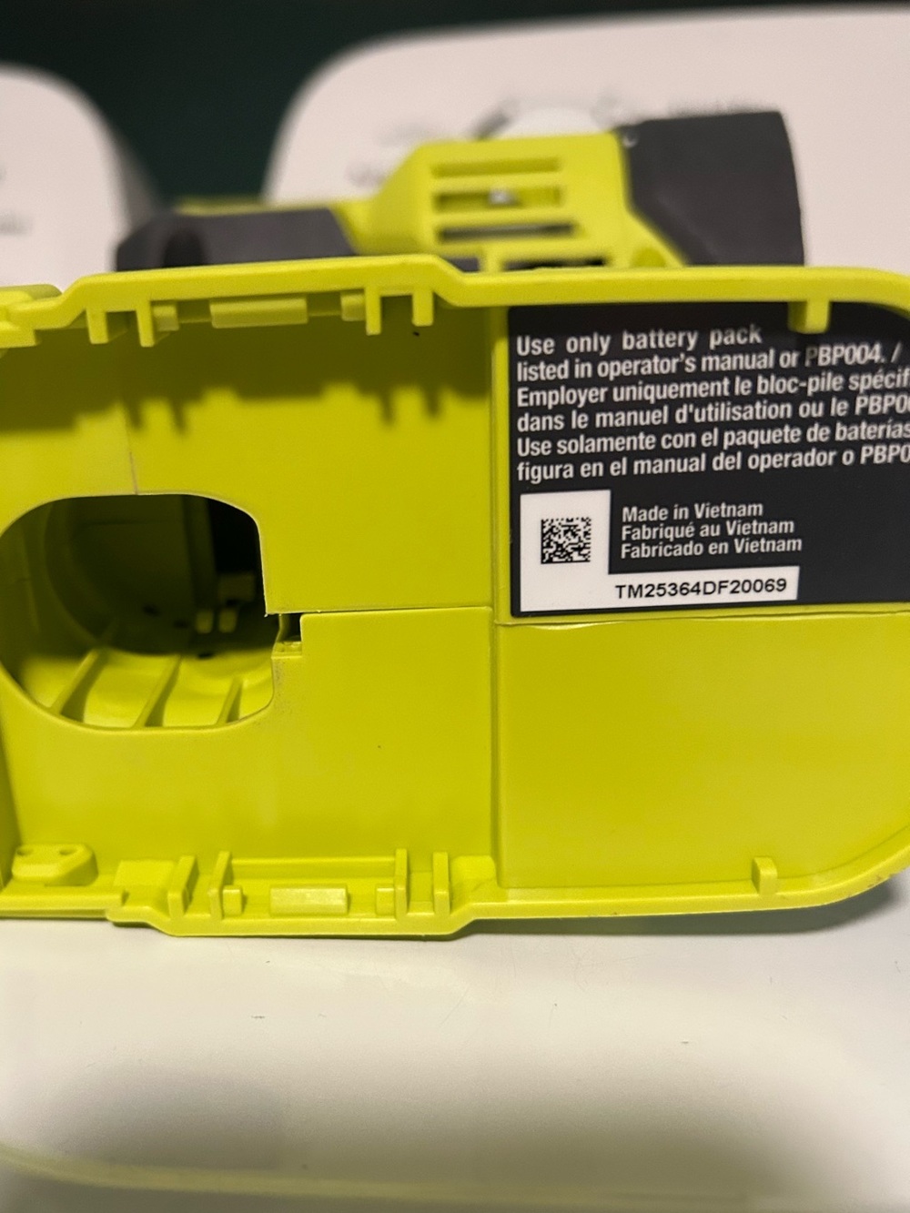 Ryobi High-Output LED Spotlight — Neon Yellow/Black - Picture 3 of 3